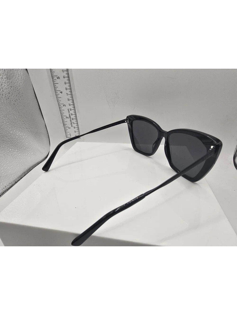 Diff Eyewear Becky II Womens Black Sunglasses BK-GR30P  56.17.146 PRC